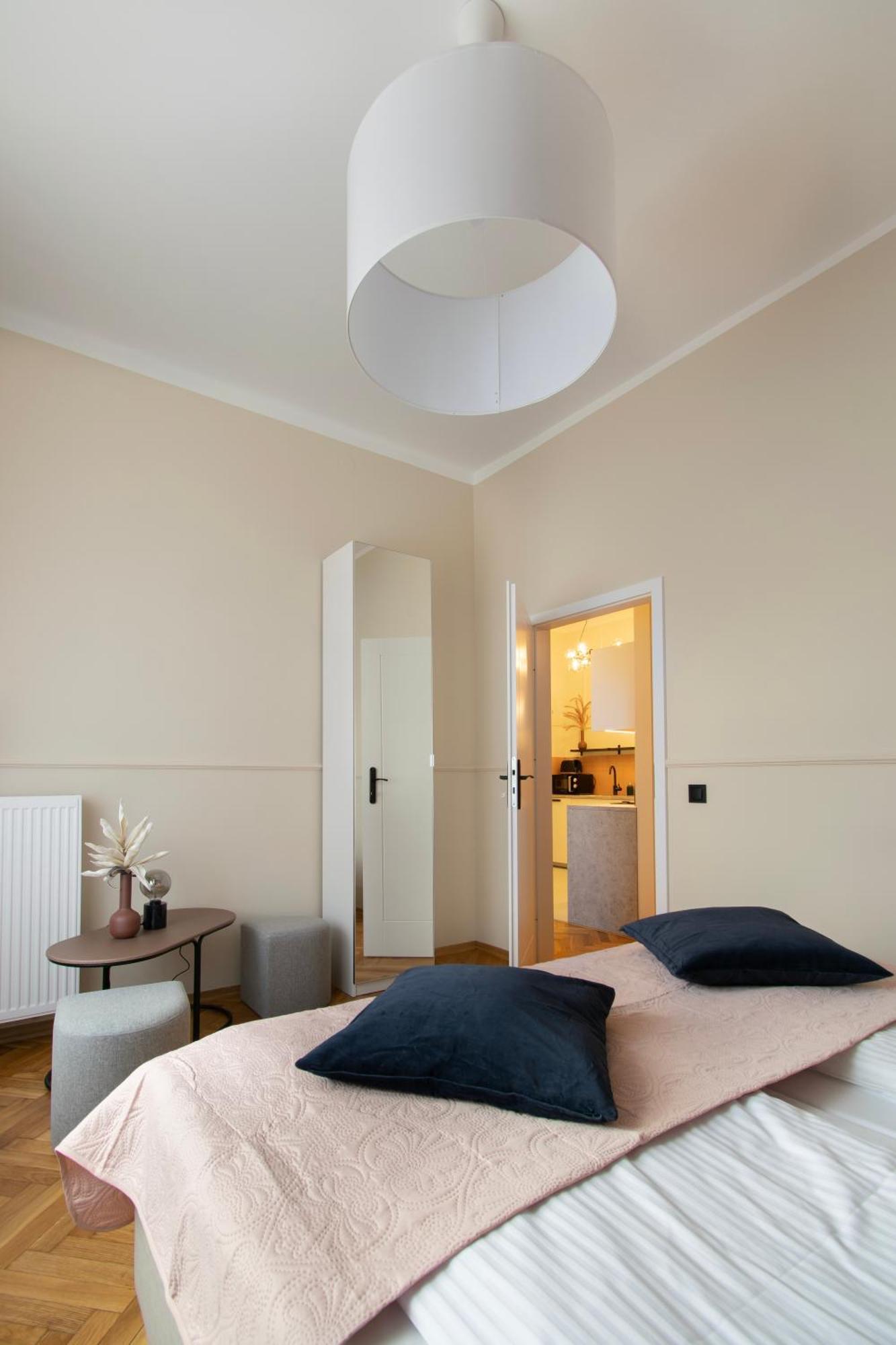 Central Apartments Warszawska Street Krasków Εξωτερικό φωτογραφία